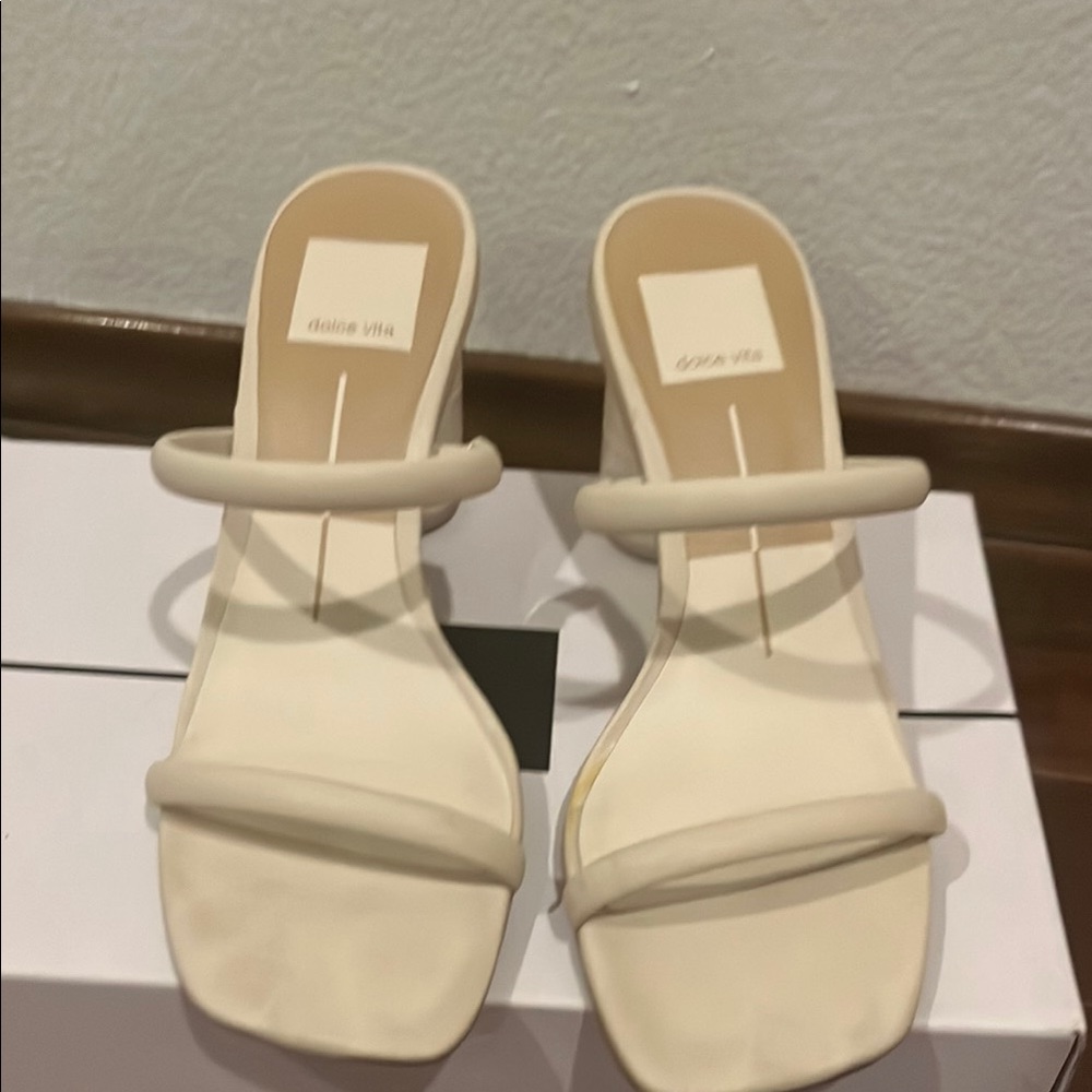 Dolce Vita Women's Cream Heeled Sandals